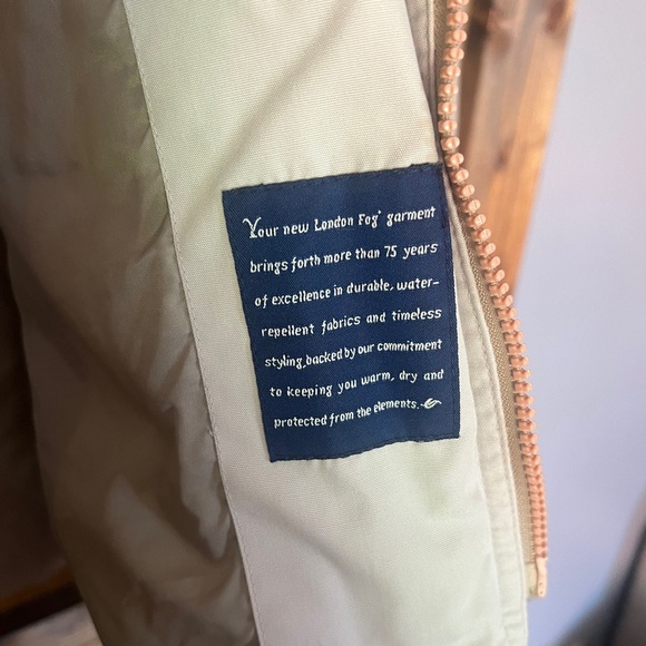 Women’s London Fog Limited Tan Lightweight Rain Jacket Petite Large - Picture 6 of 7